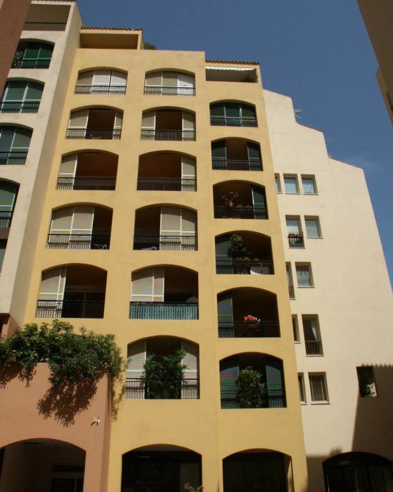 Locali commerciali - Sede amministrativa - Appartamenti in vendita a MonteCarlo