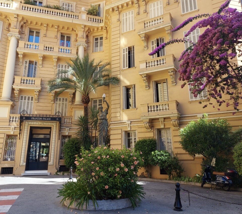 LEGGE 1235 - FRANZIDO PALACE - 15 boulevard du Jardin Exotique - Appartamenti in vendita a MonteCarlo