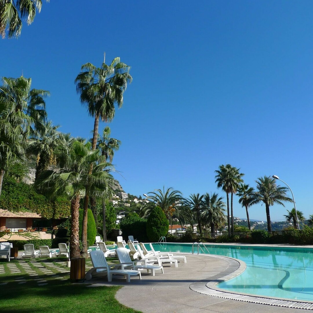 PARC SAINT ROMAN  Monolocale semi arredato in un piacevole residence con piscina e parco alberato v - Appartamenti in vendita a MonteCarlo