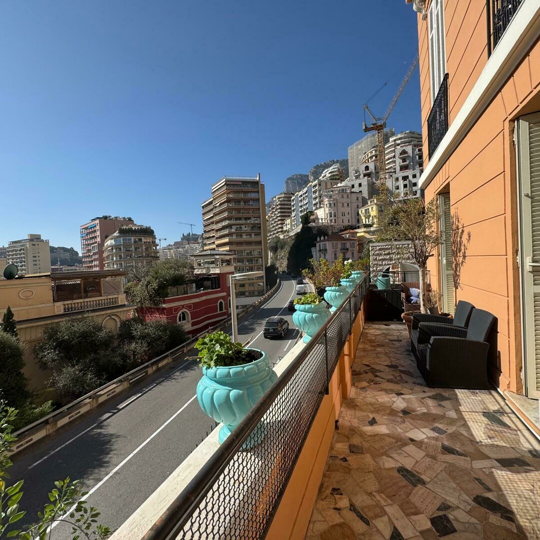 MONTE CARLO / 5 PEZZI TRASFORMATI IN 3 PEZZI - Appartamenti in vendita a MonteCarlo