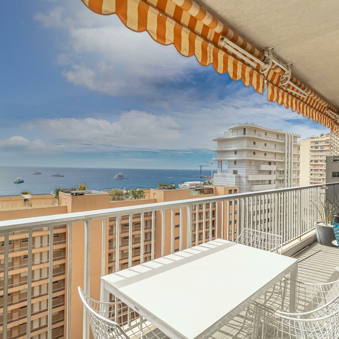LUSSUOSO BILOCALE CON VISTA MARE - Appartamenti in vendita a MonteCarlo