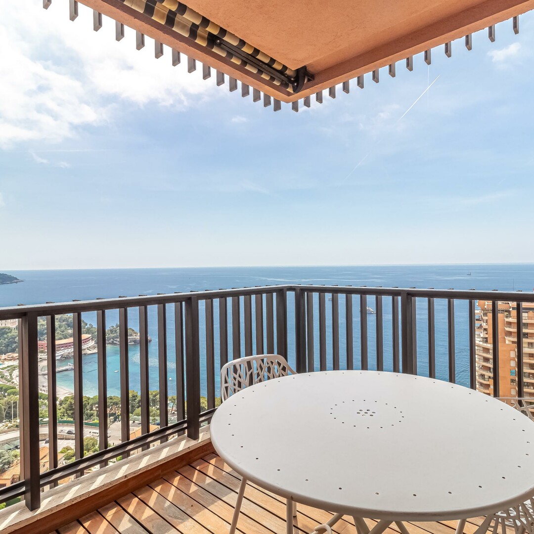 Spazioso appartamento con una stupenda vista mare - Appartamenti in vendita a MonteCarlo