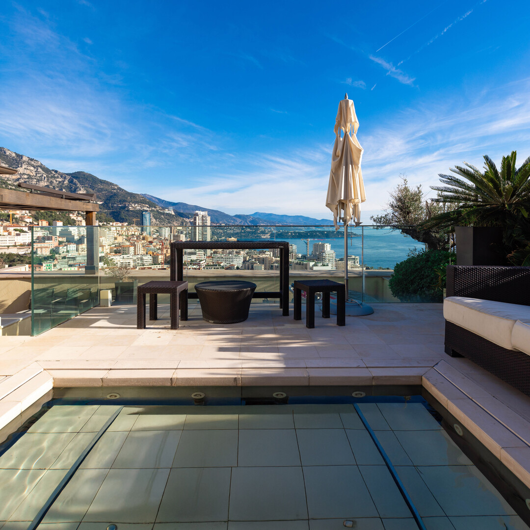 MAGNIFICO ATTICO CON VISTA MARE - Appartamenti in vendita a MonteCarlo