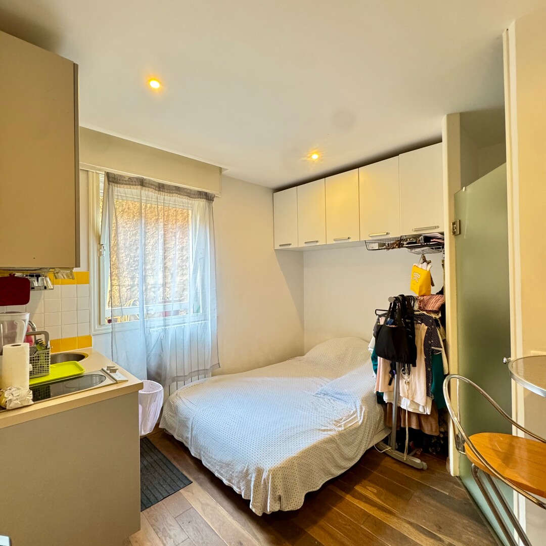 SPAZIOSA CAMERA DELLA CAMERIERA - Appartamenti in vendita a MonteCarlo