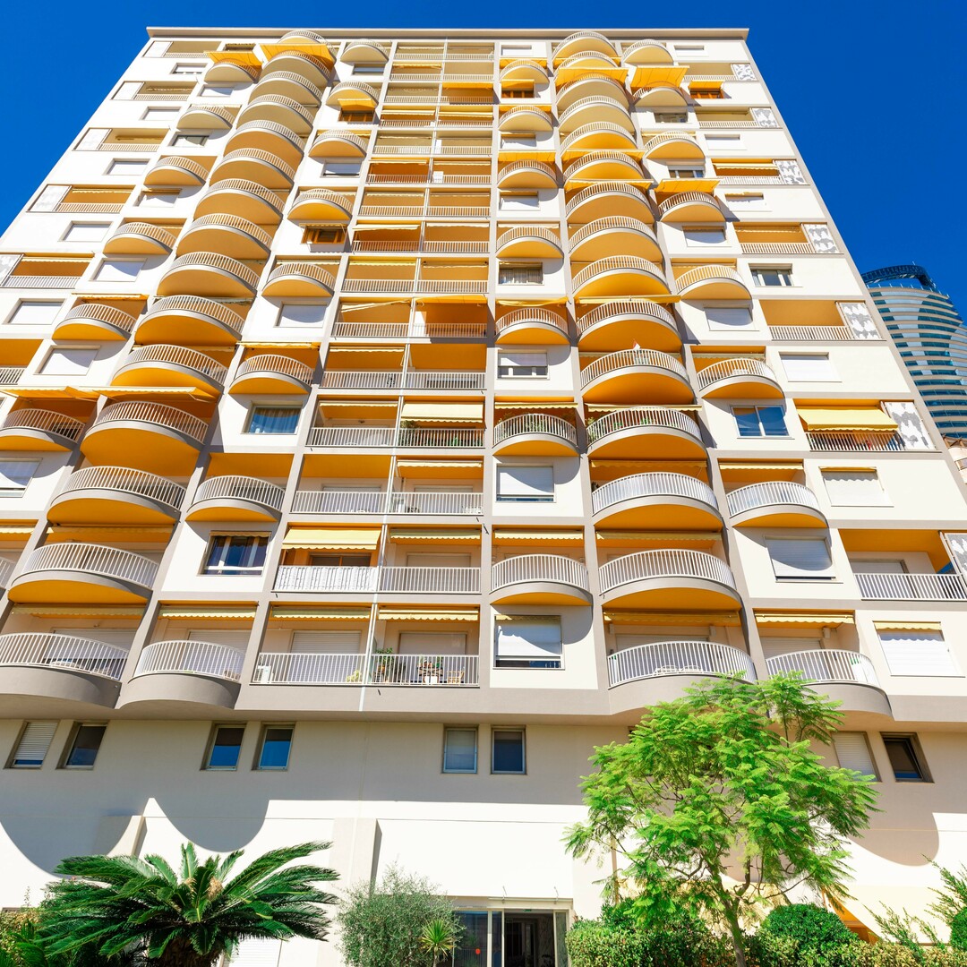 CAMERA DELLA CAMERIERA RINNOVATA - Appartamenti in vendita a MonteCarlo
