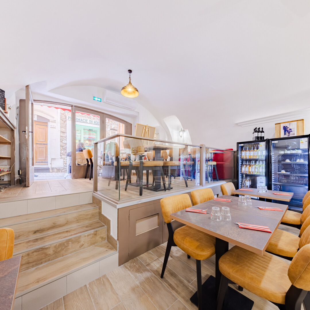 MURI COMMERCIALI / RISTORANTE LOCALE - Appartamenti in vendita a MonteCarlo