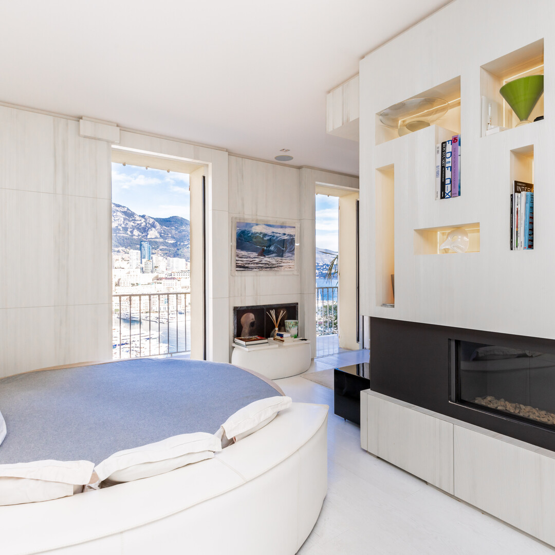 LOFT DA TRASFORMARE IN APPARTAMENTO CON 2/3 CAMERE DA LETTO - Appartamenti in vendita a MonteCarlo