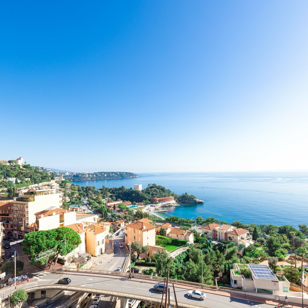 BILOCALE RISTRUTTURATO CON VISTA MARE - Appartamenti in vendita a MonteCarlo