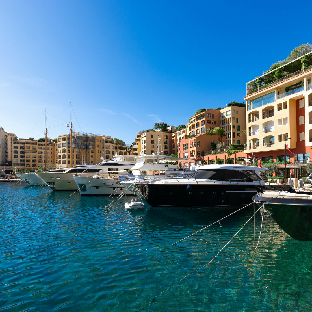 UFFICIO CON AMPIA VETRINA - Appartamenti in vendita a MonteCarlo