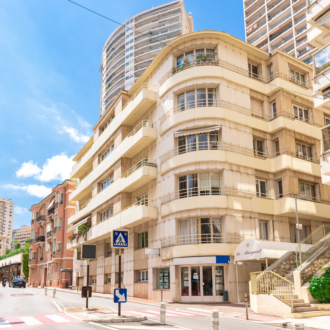 TRILOCALE COMPLETAMENTE RINNOVATO - BUON INVESTIMENTO - Appartamenti in vendita a MonteCarlo