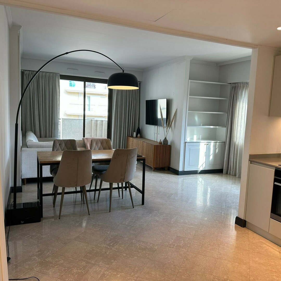 BILOCALE CON LEGGERA VISTA MARE AL LE CASTEL - Appartamenti in vendita a MonteCarlo