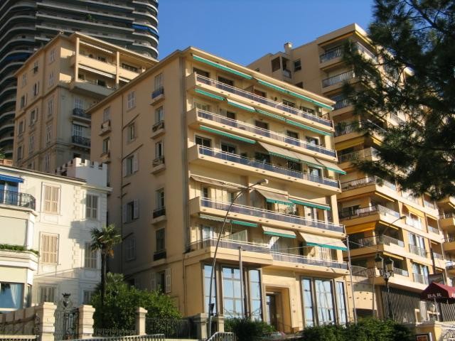 STUDIO NELL'IMMOBILE ‟LES PRINCES‟