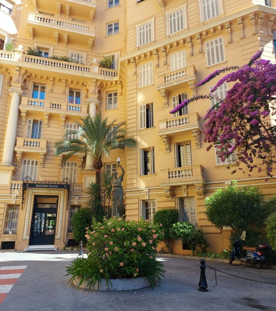 Le Franzido Palace - Boulevard du Jardin Exotique