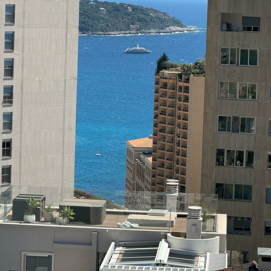 LAROUSSE / ANNONCIADE / MONOLOCALE CON VISTA MARE LATERALE