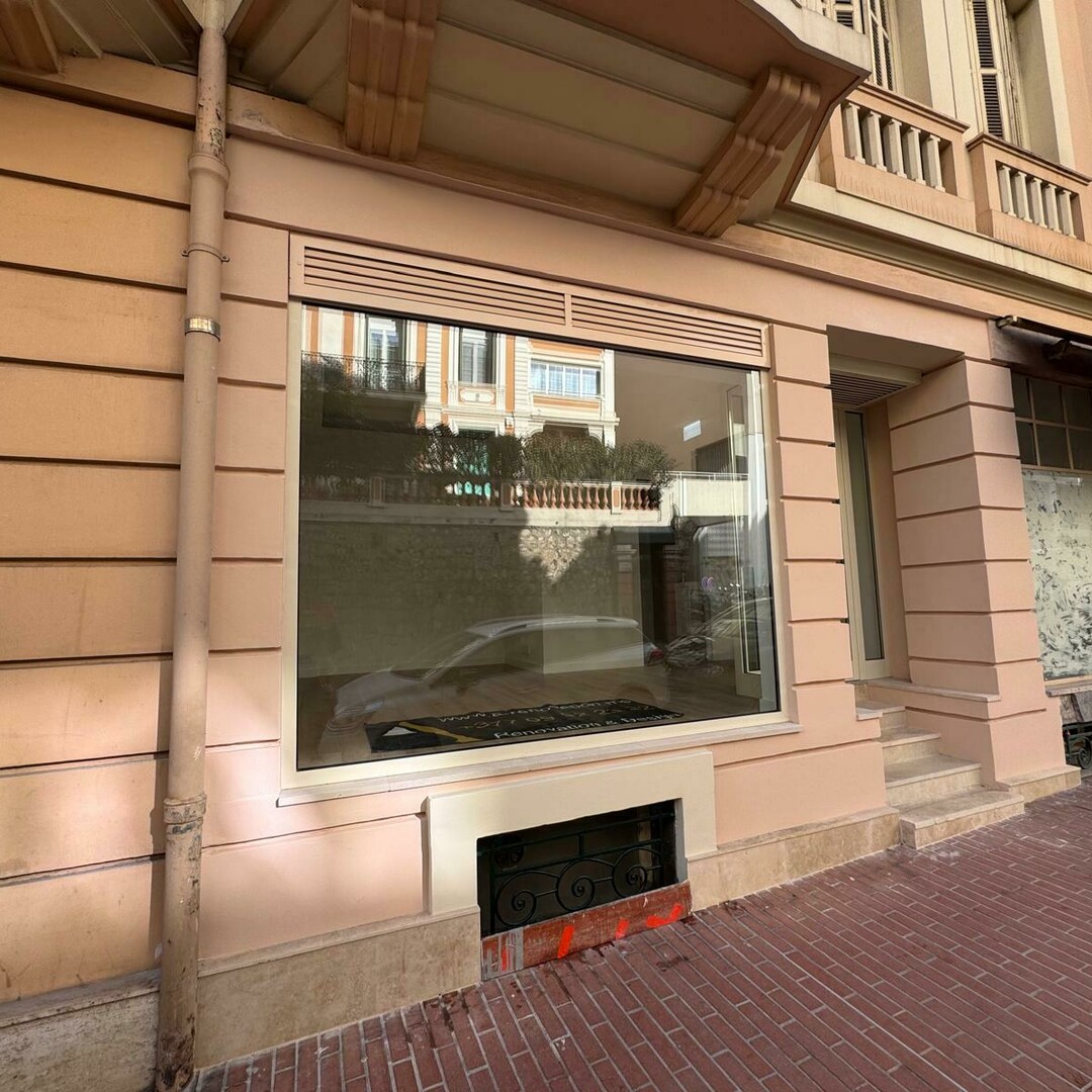 Boulevard d'ITALIE / MURI COMMERCIALI GRATUITI con FDC incluso / RISTRUTTURAZIONE COMPLETA