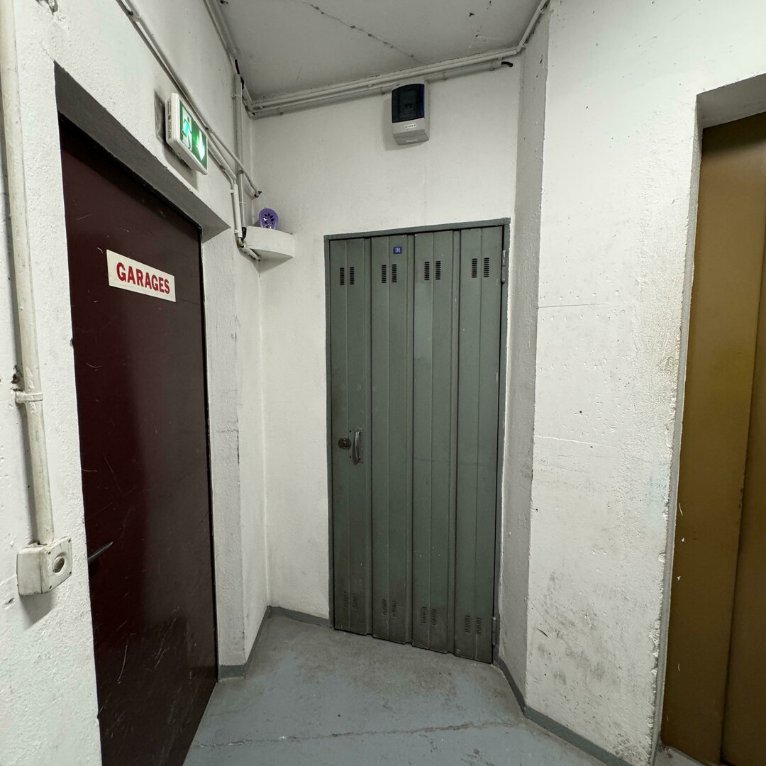 Carré d'Or - Le Mirabeau - Cantina con grande deposito