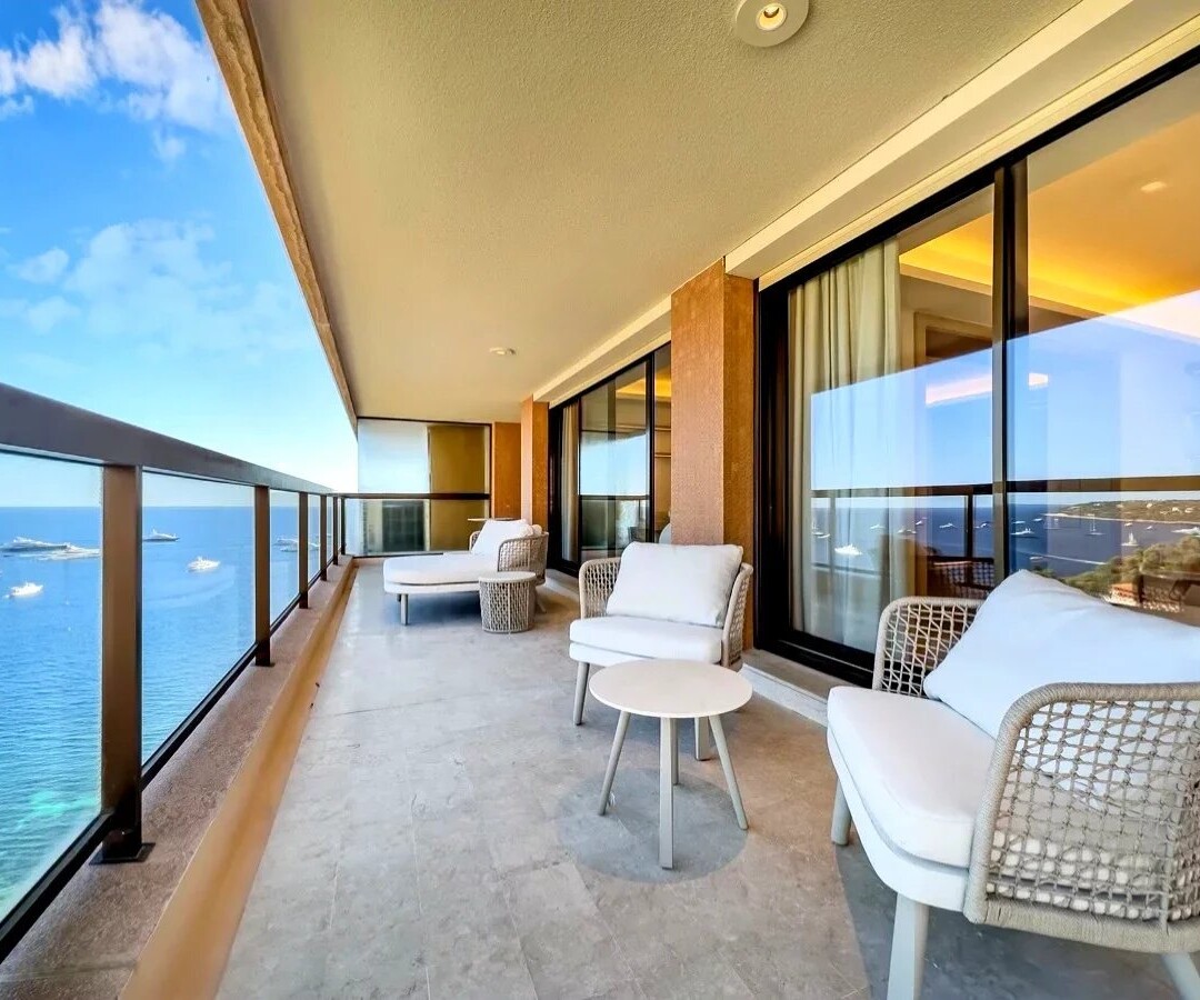 Unico agente: Appartamento di lusso arredato con 3 stanze vicino a Larvotto Beach