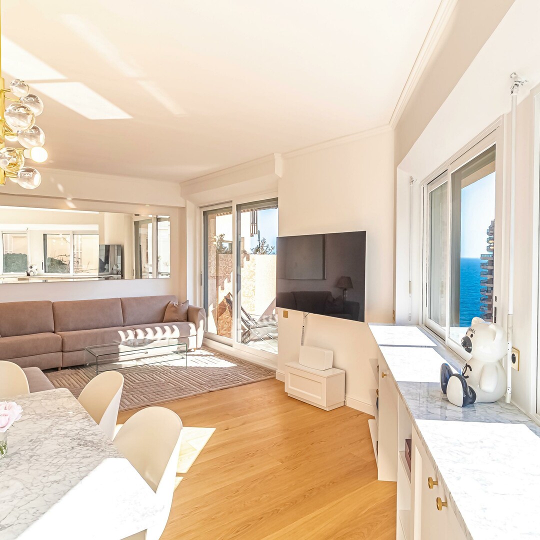 Splendido grande bilocale con parcheggio e piscina | Arredato