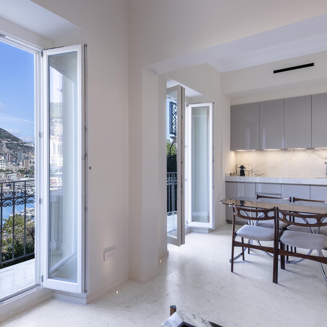 Trilocale ristrutturato con splendida vista sul Porto