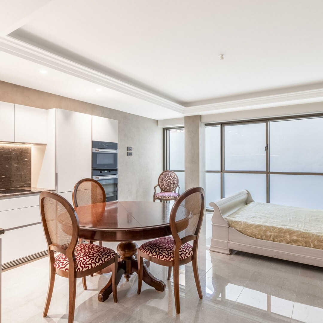 Ampio e lussuoso monolocale nel cuore della Condamine