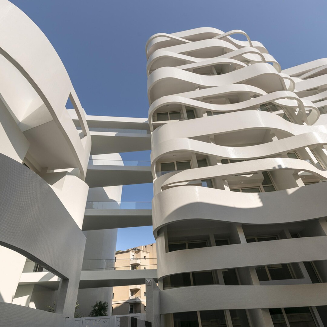 Ampio appartamento familiare su due piani | Edificio moderno | Condamine