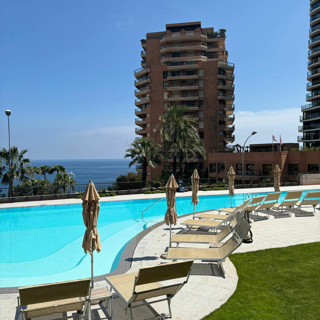 MONOLOCALE LOFT MOLTO GRANDE NEL PARC SAINT ROMAN.