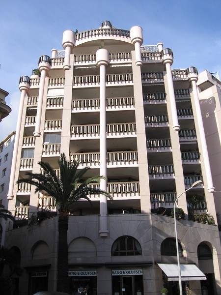 PARCHEGGIO IN VENDITA - CARRÉ D'OR