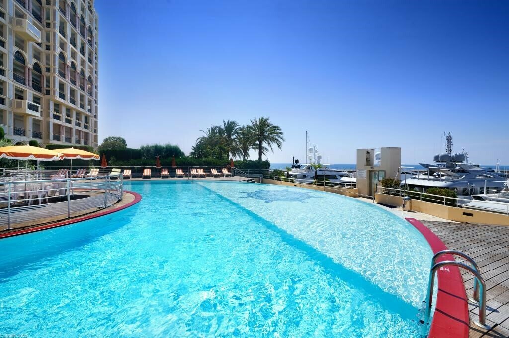 SEASIDE PLAZA - MONOLOCALE