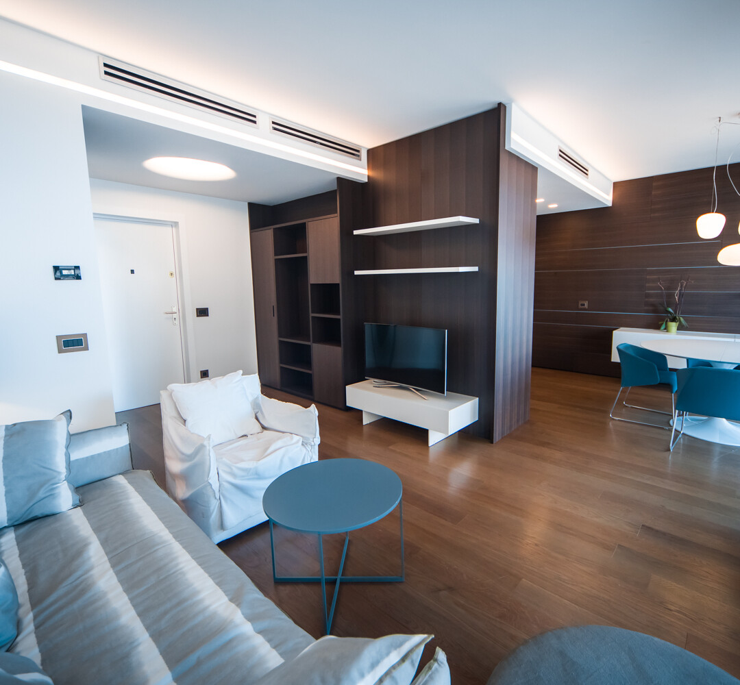 3 LOCALI VISTA MARE