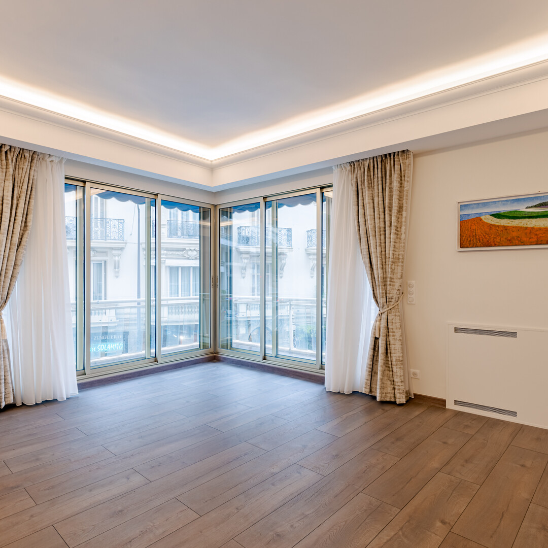 MAGNIFICO APPARTAMENTO DI 4 LOCALI NEL CENTRO DELLA CITTÀ