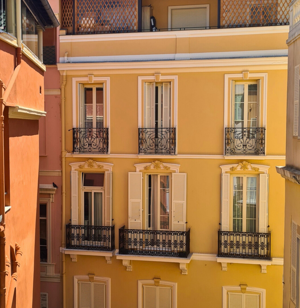 2 CAMERE DA RISTRUTTURARE