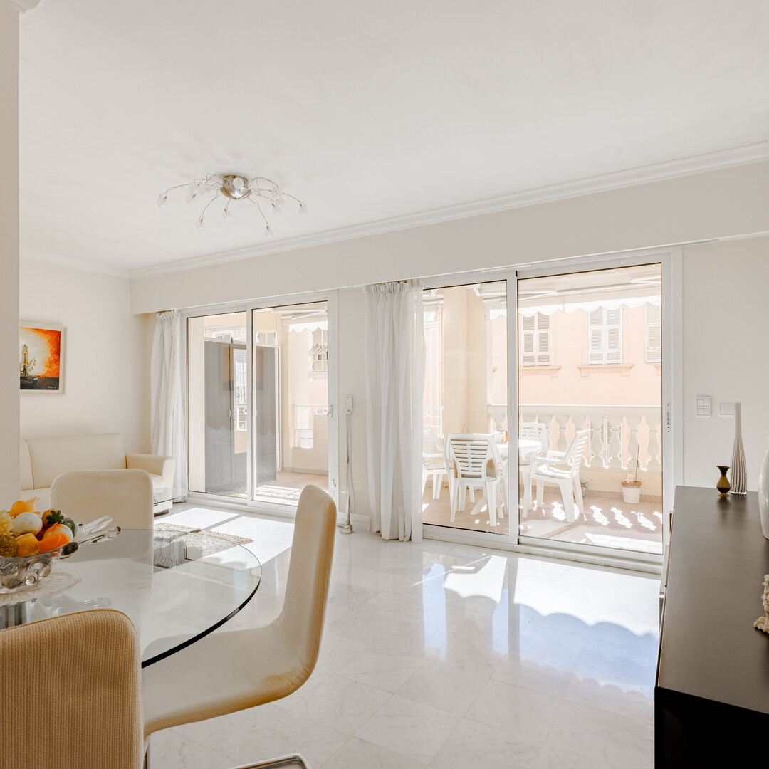 AMPIO BILOCALE CON TERRAZZA