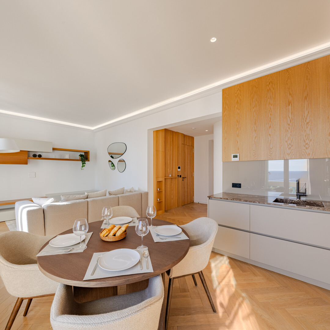 SPLENDIDO TRILOCALE RISTRUTTURATO CON VISTA MARE