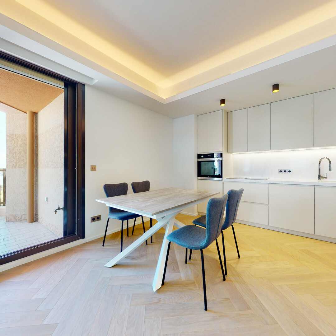 SPAZIOSE 2 CAMERE RINNOVATE VISTA MARE