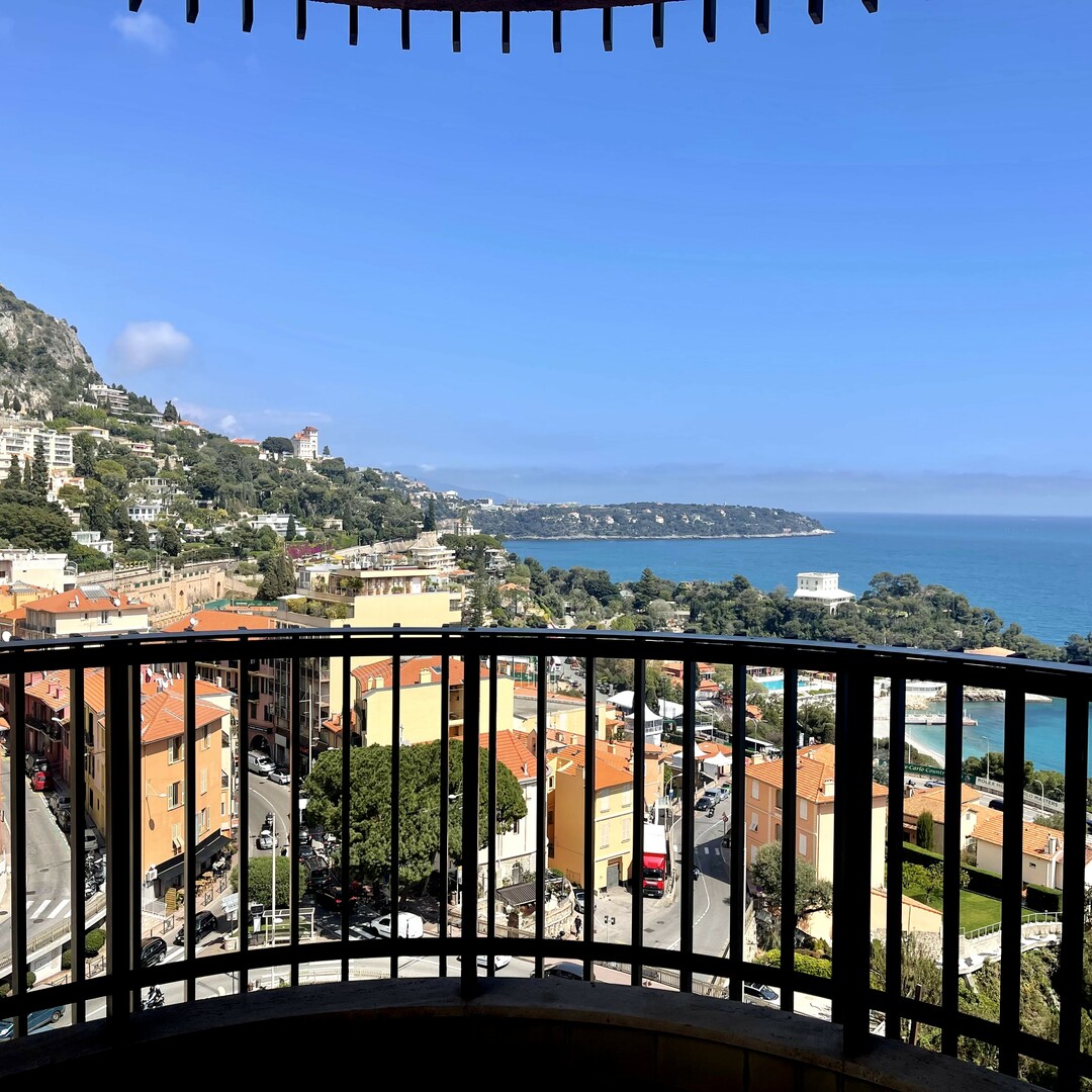 SPAZIOSE 2 CAMERE RINNOVATE VISTA MARE