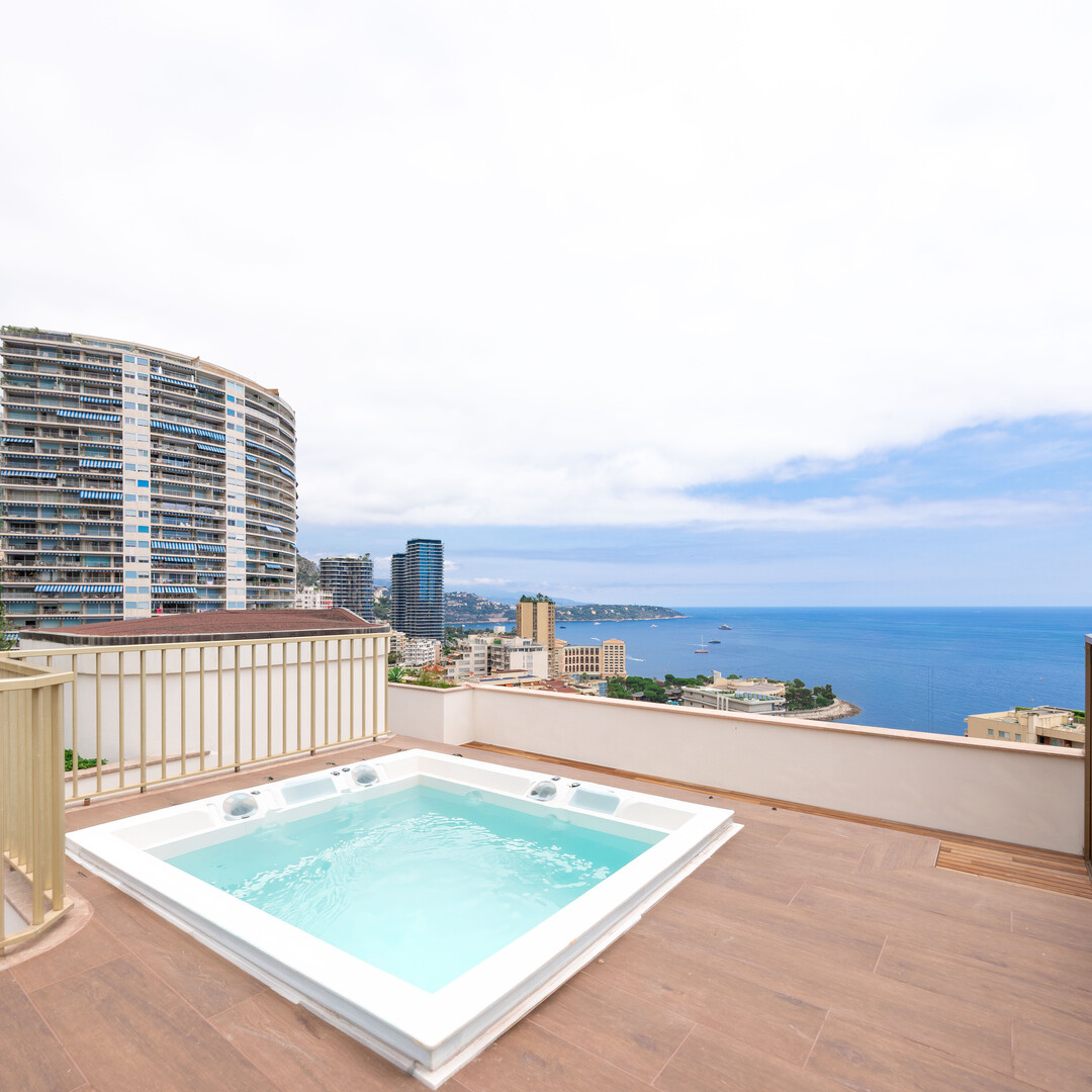 Villa Annonciade — Attico triplex con tetto privato, vista panoramica sul mare