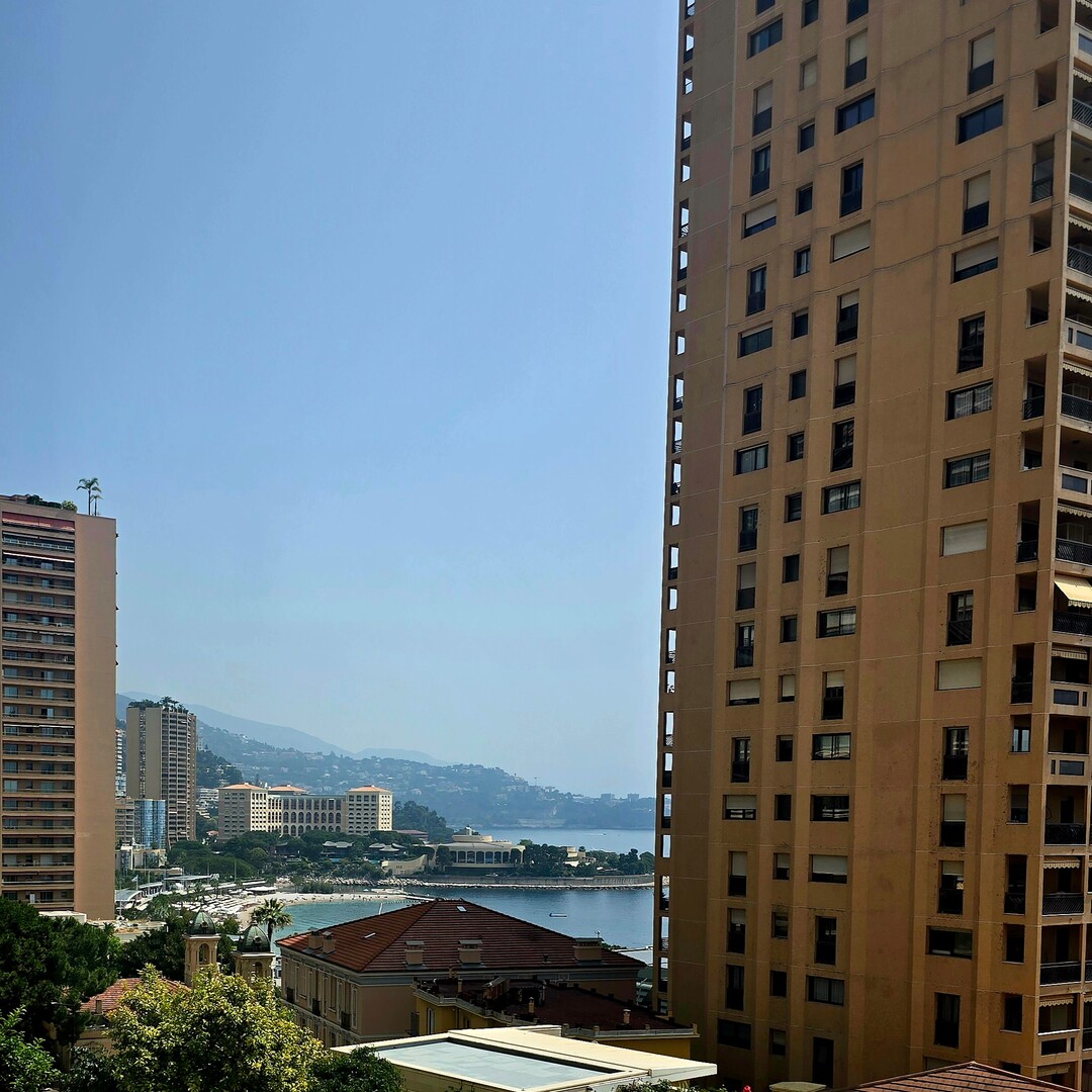 4 CAMERE - COMPLETAMENTE RINNOVATO VICINO A CARRÉ D'OR