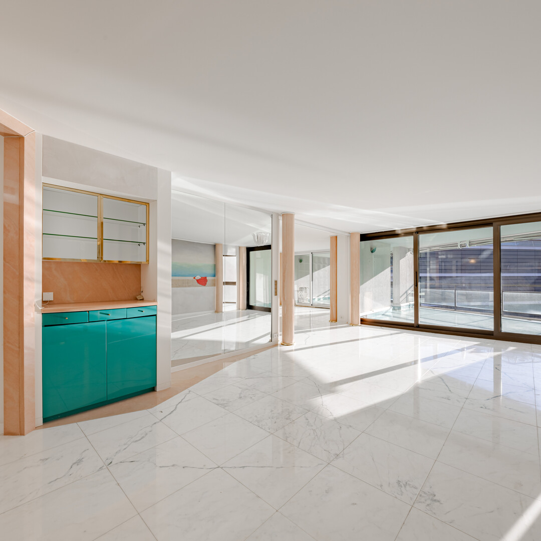 SPAZIOSO APPARTAMENTO DI 4 LOCALI DA RISTRUTTURARE IN CENTRO - Appartamenti in vendita a MonteCarlo