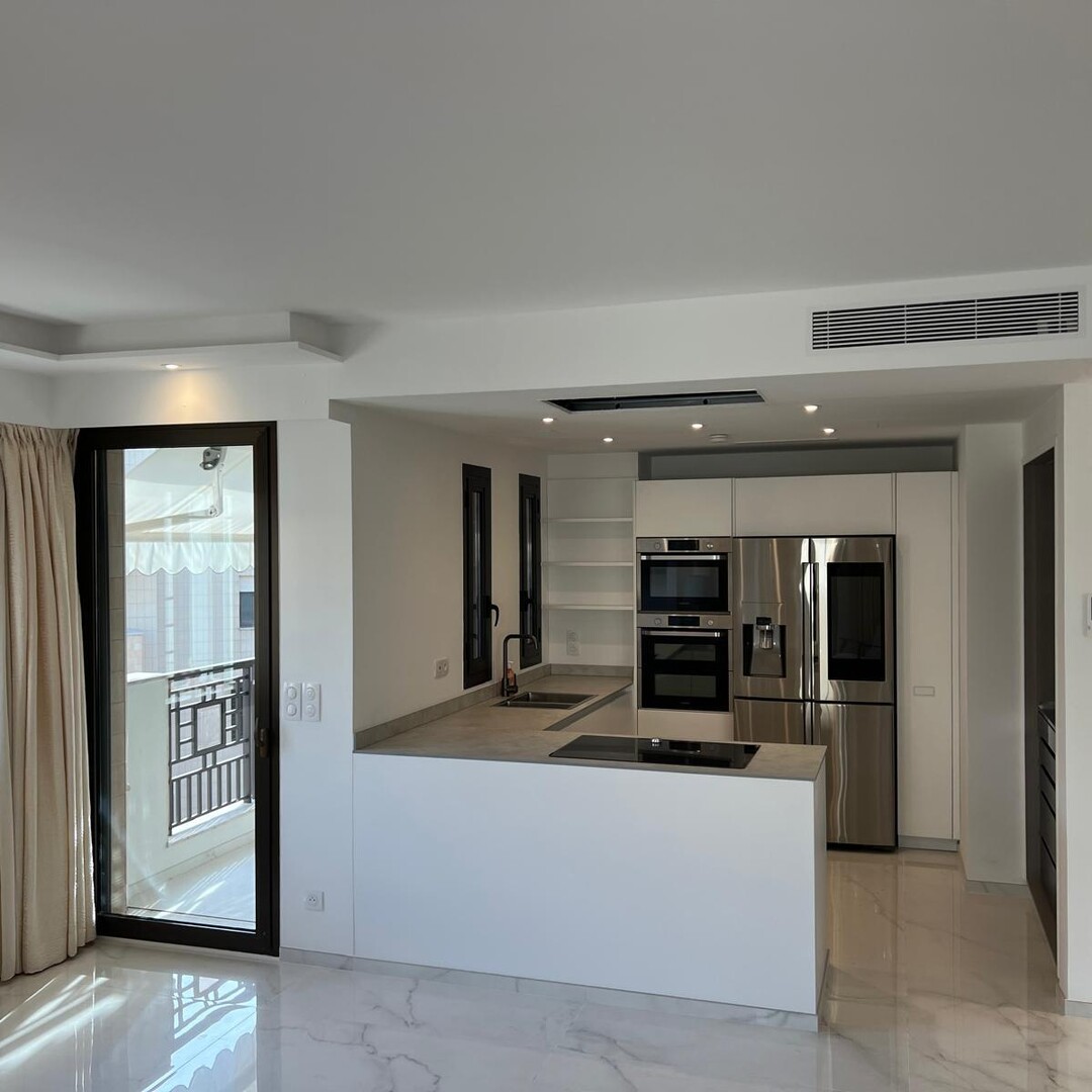 MAGNIFICO APPARTAMENTO DI 4 STANZE - Appartamenti in vendita a MonteCarlo