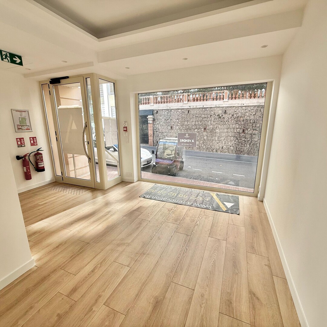 Boulevard d'ITALIE / MURI COMMERCIALI GRATUITI con FDC incluso / RISTRUTTURAZIONE COMPLETA