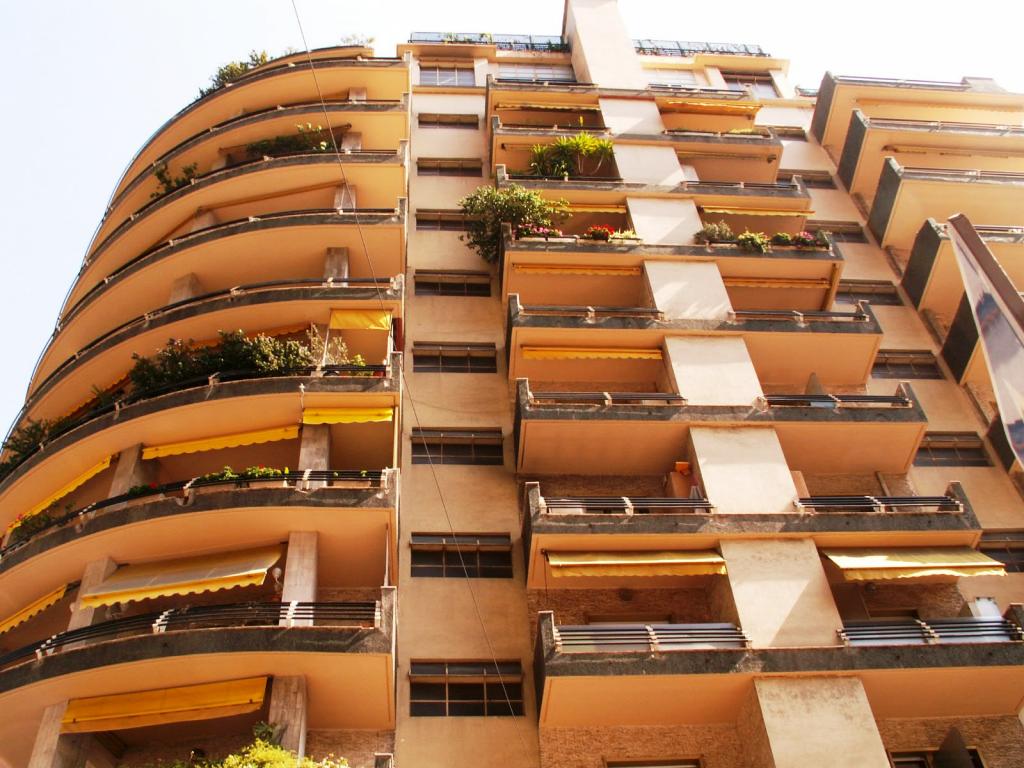 Sole Agent – High-end renovated luxury apartment with sea view