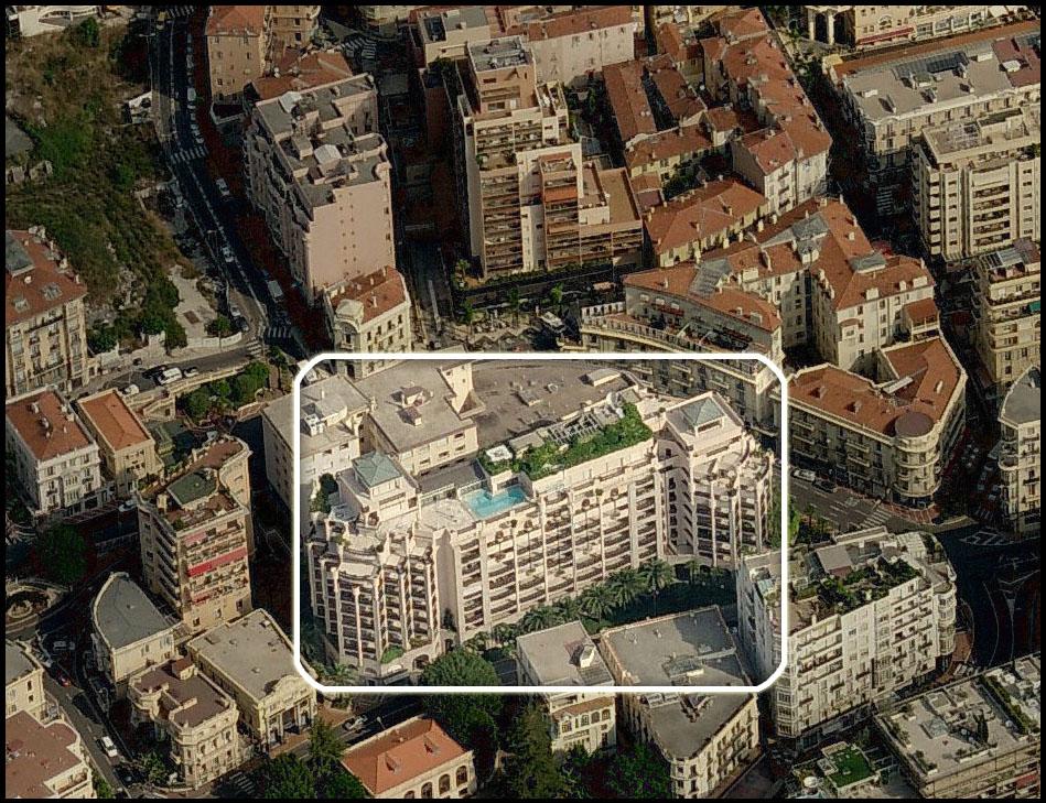 Sole Agent – High-end renovated luxury apartment with sea view