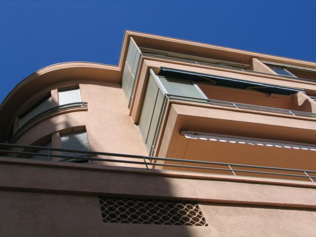 Sole Agent – High-end renovated luxury apartment with sea view